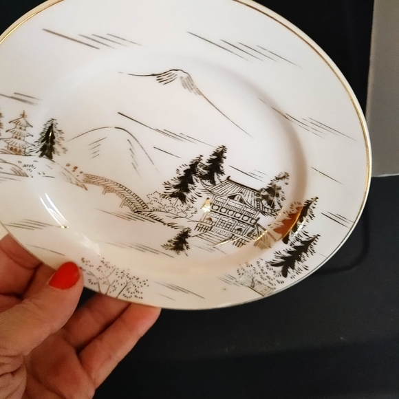 Kutani Hand Painted 8 Dessert Plates Bread Plate Gold Trim - Picture 6 of 7